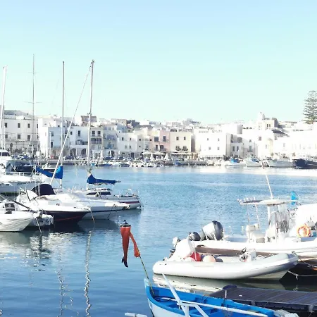 La Finestra Sul Porto Apartment Trani Exterior photo